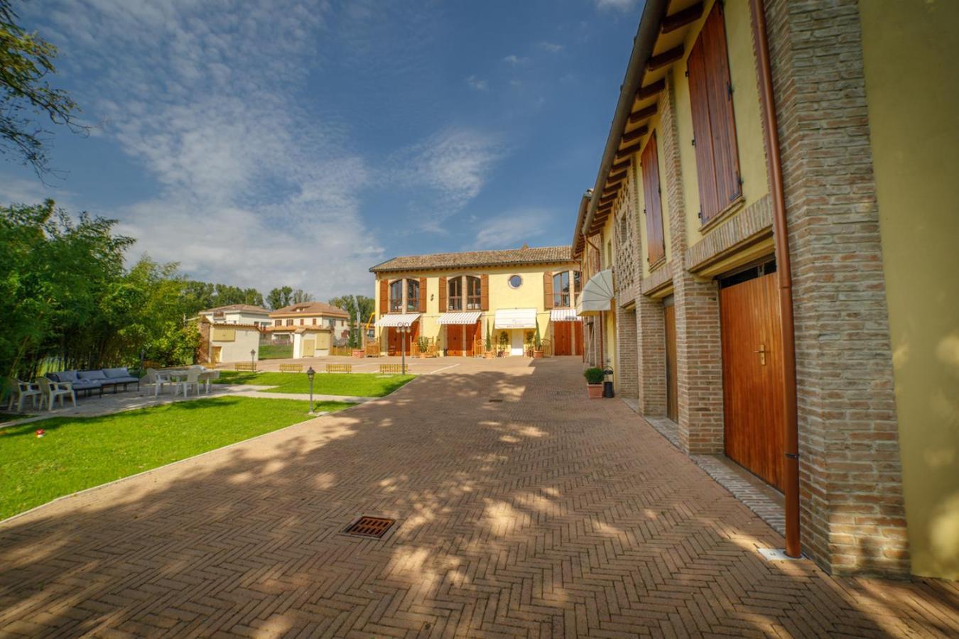 La Corte Del Mulino Fontanellato Exterior photo